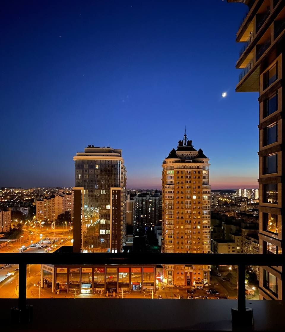 Obolon Residences з терасою 22 поверх, панорамні вікна.