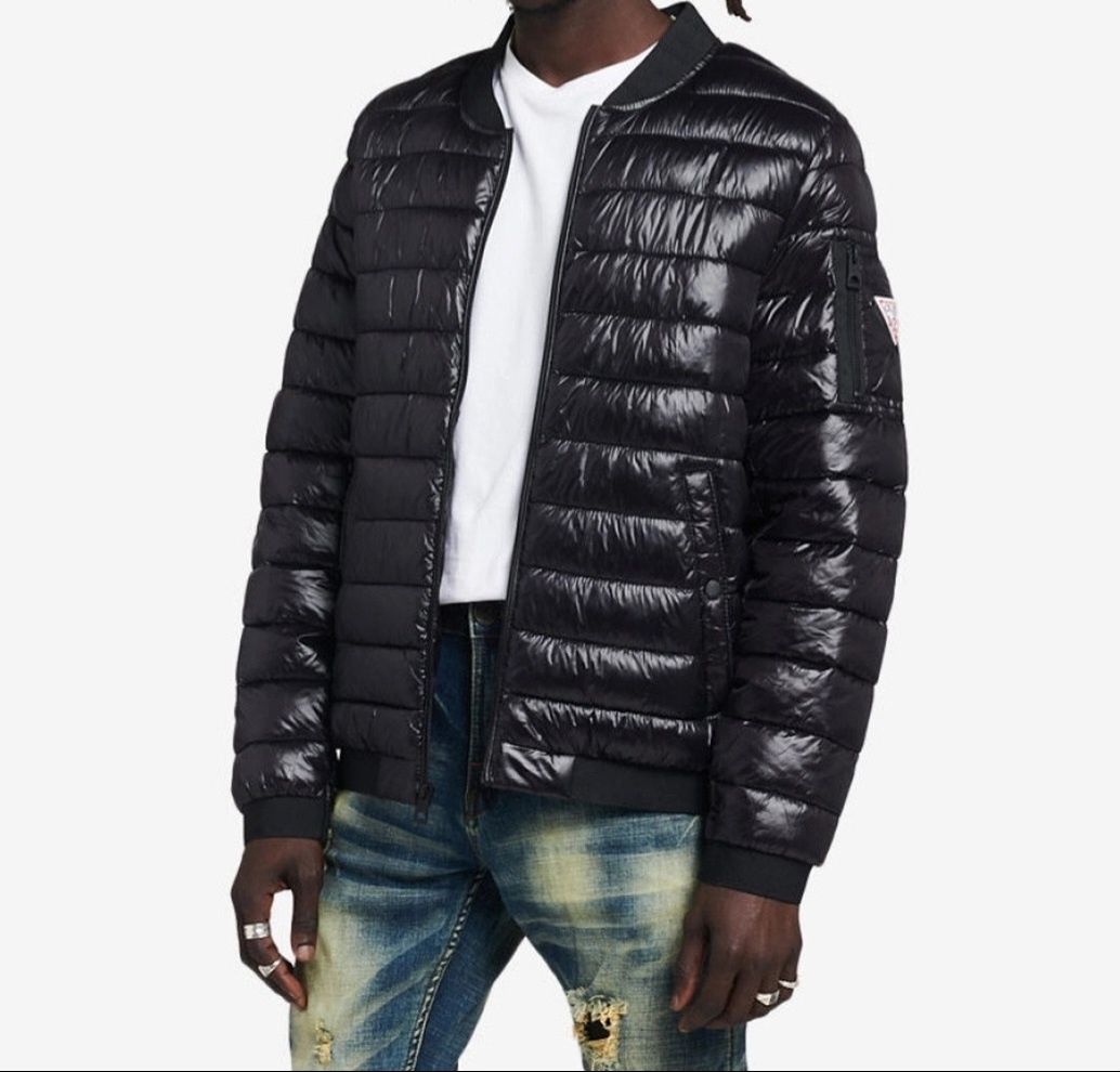 Оригінал 100% чоловічий легкий пуховичок- бомбер GUESS  L