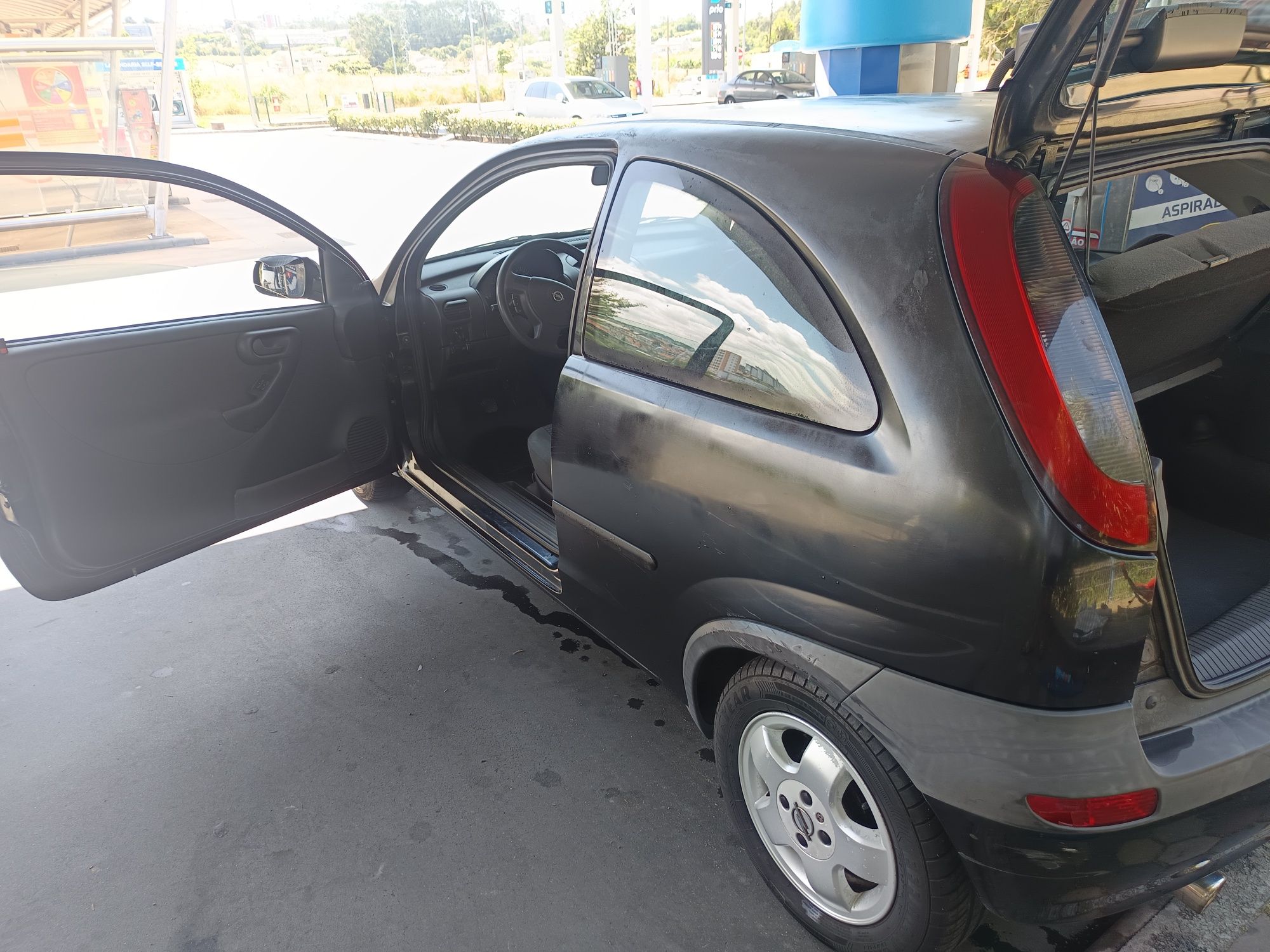 Oportunidade |Opel Corsa 1.2 (2003) Mecânica Top, Só Falta Panela!