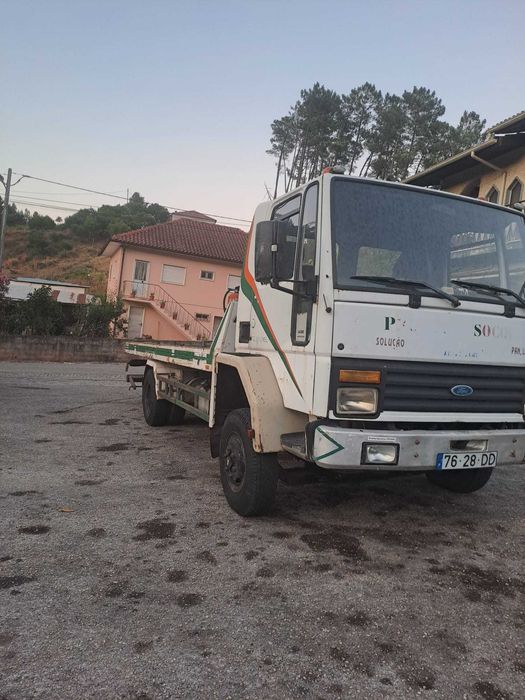 VENDE- SE FORD CARGO