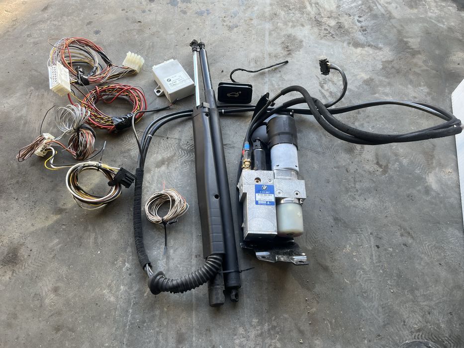 Elektryczna klapa bmw e61 touring kombi pompa modul hkl silownik kpl