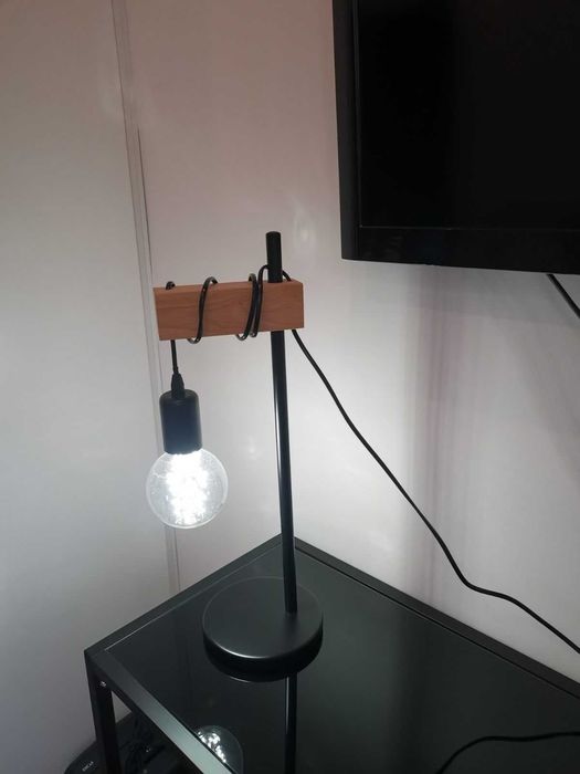 Lampka nocna razem z żarówką
