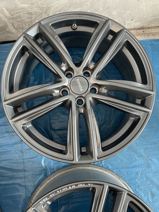 494 Felgi Aluminiowe TOYOTA R 17 5x100 Bardzo Ładne Czujniki