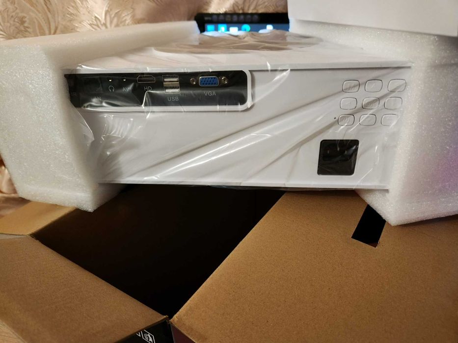 LED Full HD Проектор TouYinger Q11W android (Game Version)