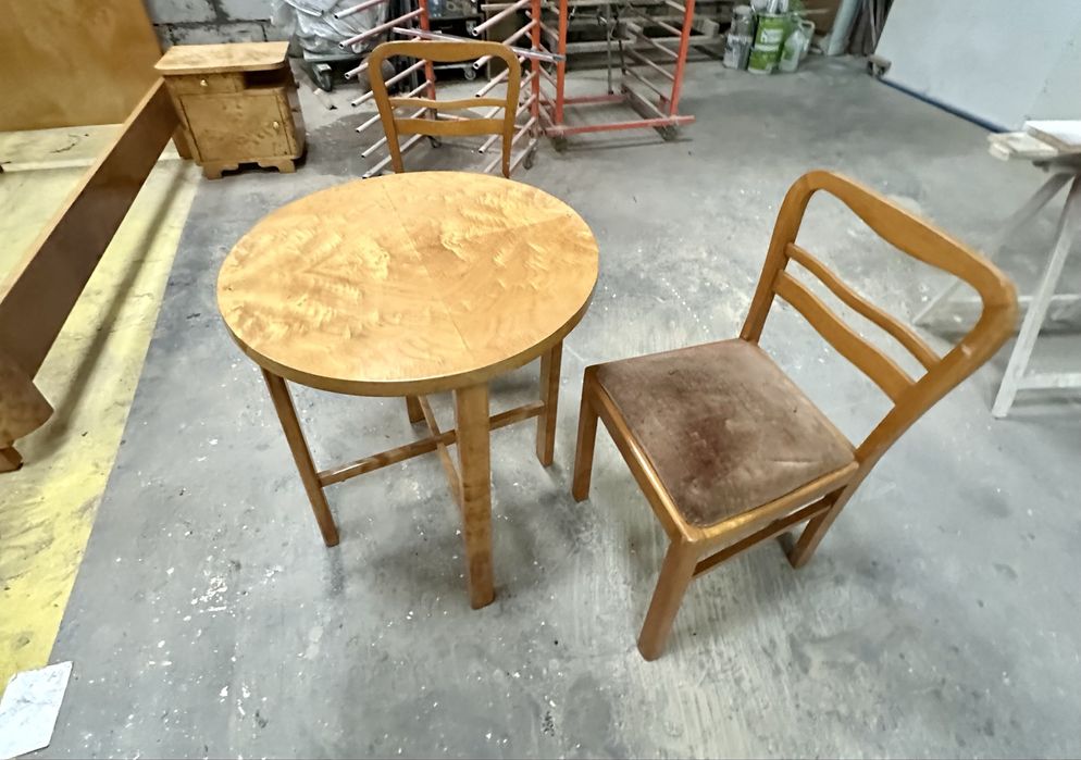 Meble sypialnia łóżko nakastlik stół krzesła toaletka komplet czeczota