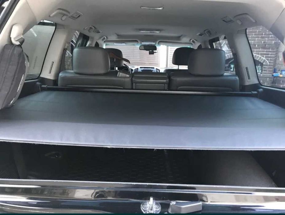 Шторка багажника тойота ленд крузер 200.