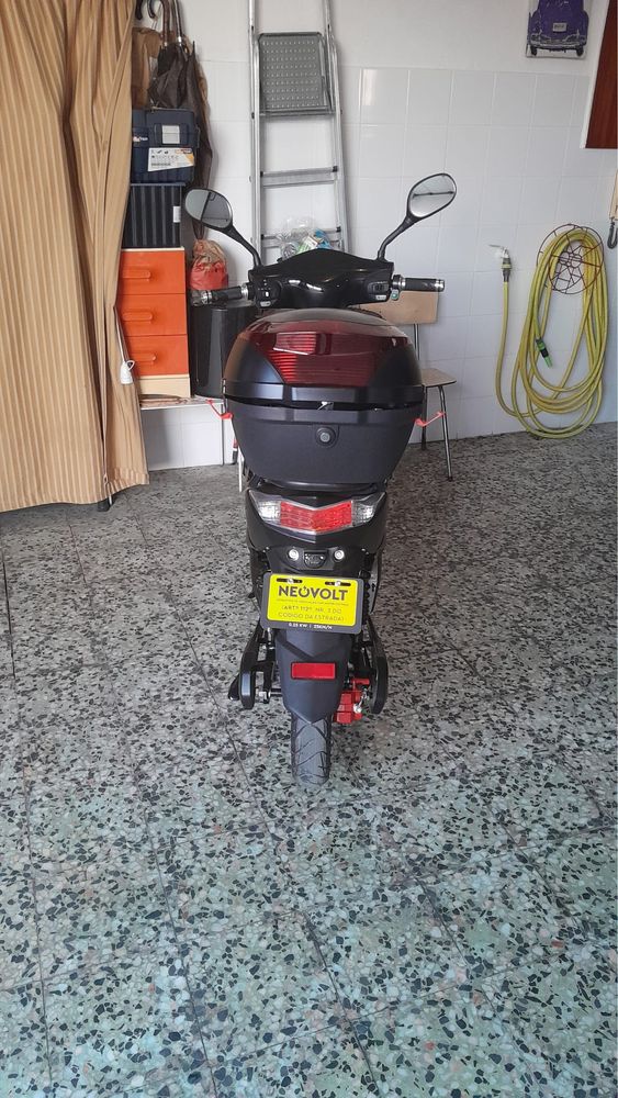 Mota elétrica como nova - garantia - oferta capacete