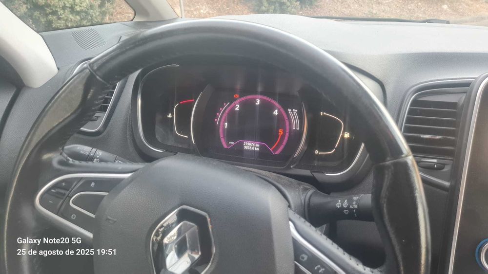 Renault Scénic 7 lugares 2018 Negociável