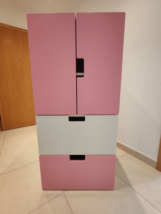 Móvel IKEA STUVA rosa e branco