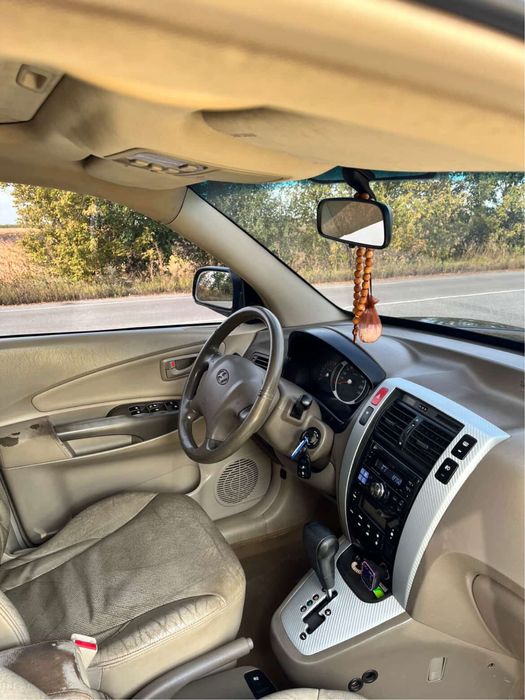 Hyundai Tucson.