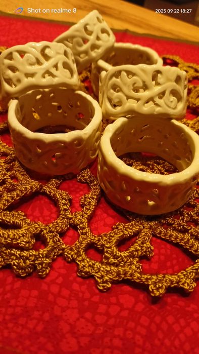 Ceramiczne obrączki na serwetki