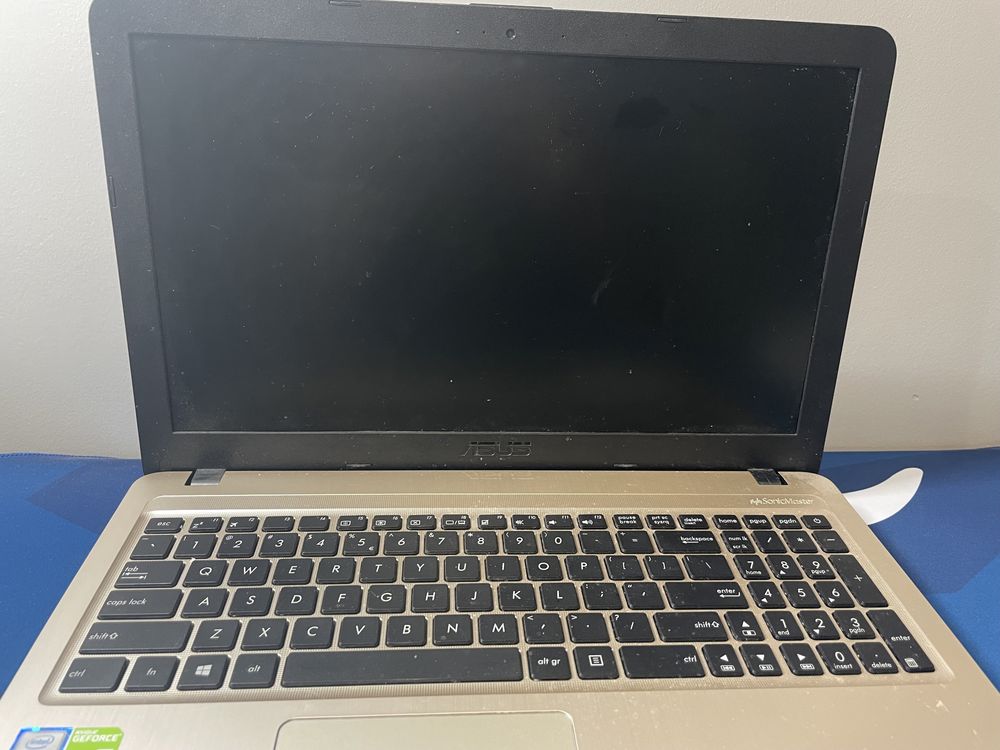 Laptop Asus F540U z windowsem 10 home