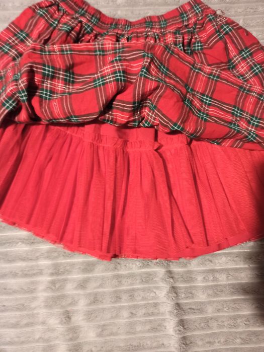 Czerwona spódniczka w kratkę, rozmiar 122
