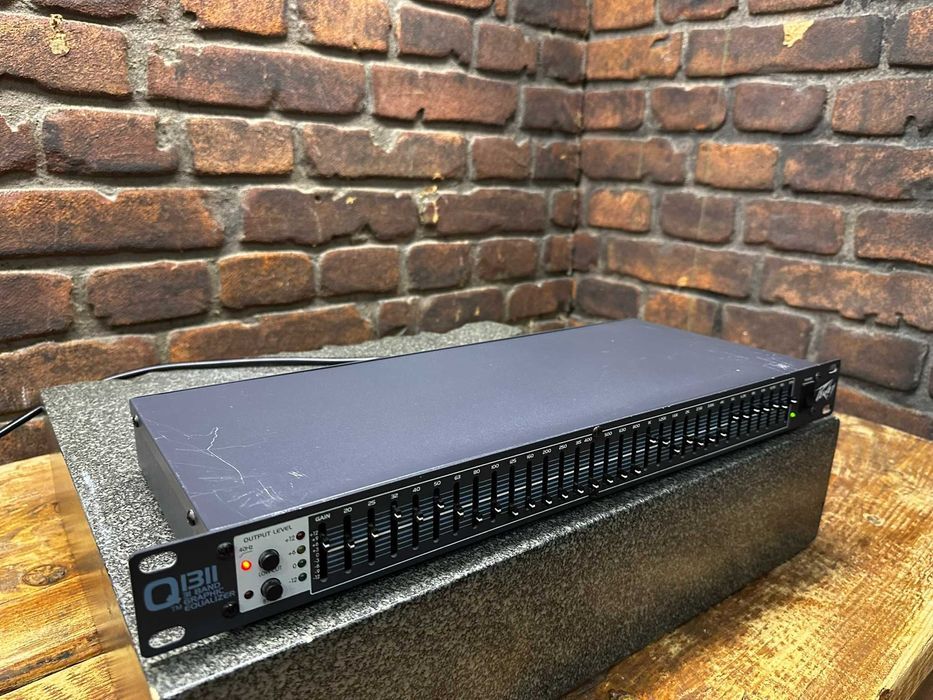 Equalizer estradowy PEAVEY QB II