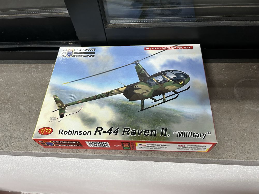 Helicoptero Robinson R44 escala 1/72