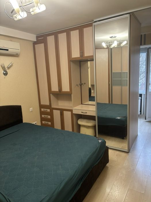 Продаж. 2-х кімнатна 51 м2. Центр, метро КПІ