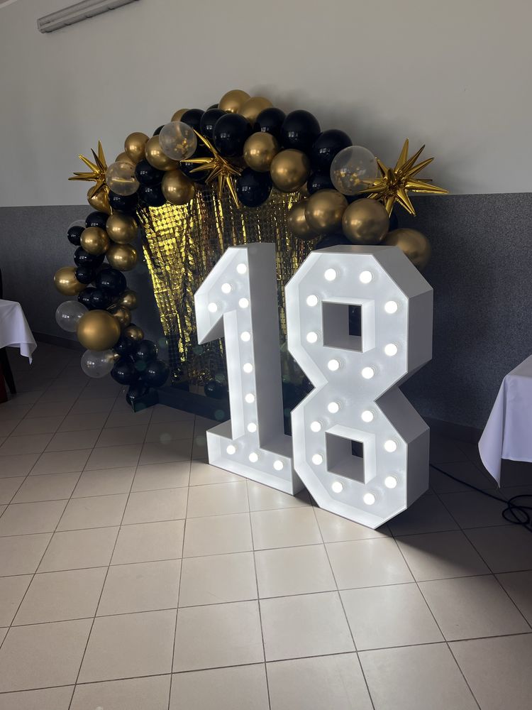 Świecący napis 18 Led urodziny
