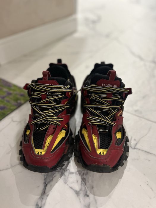 Balenciaga track 1 LEGIT