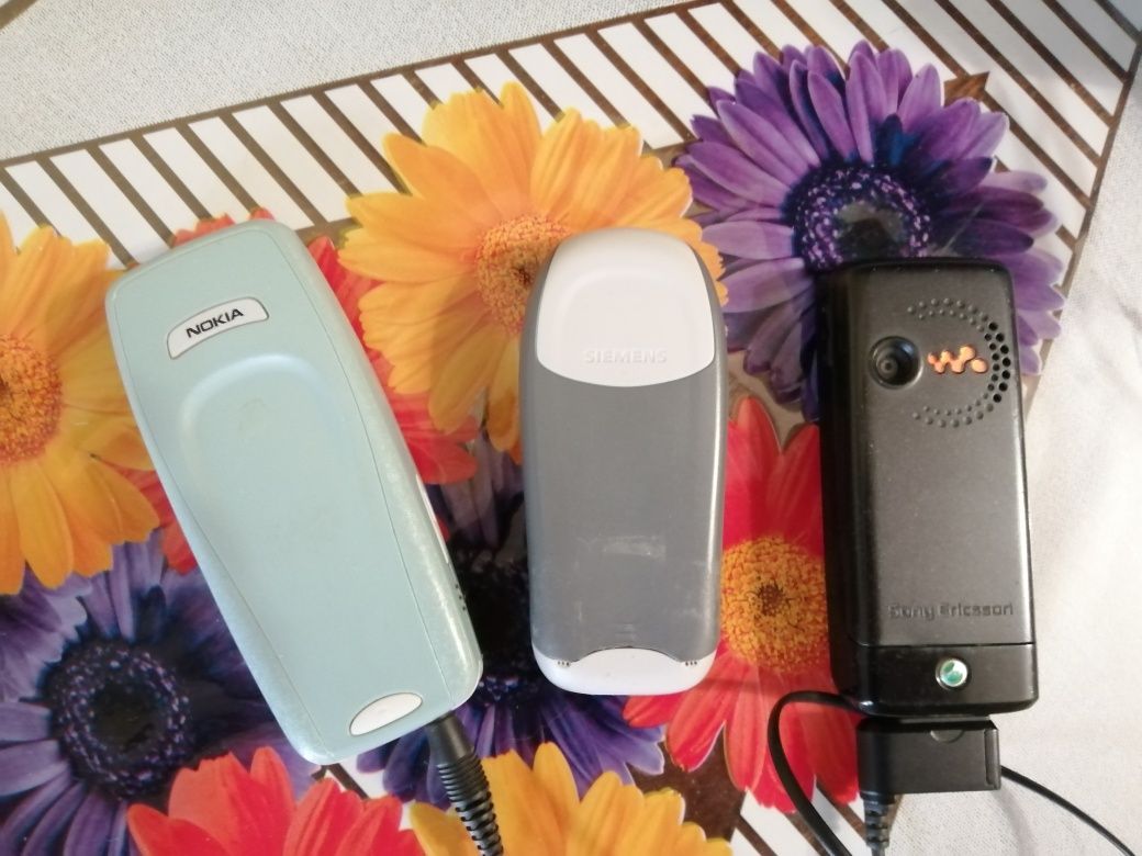 Телефон Sony Ericsson W200i, Nokia 3410, Siemens A57