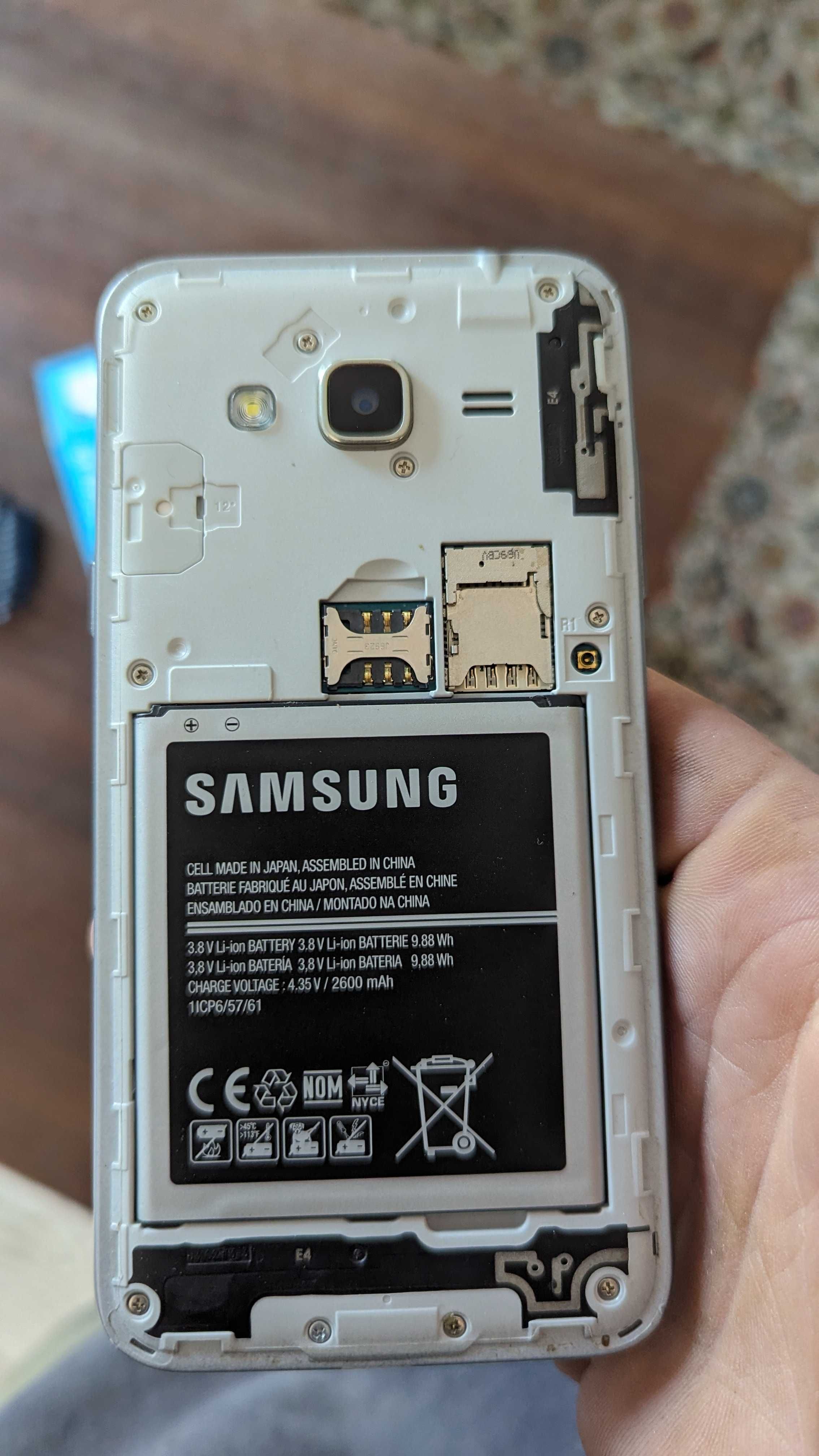 Samsung Galaxy J3 Dual SIM (não liga)