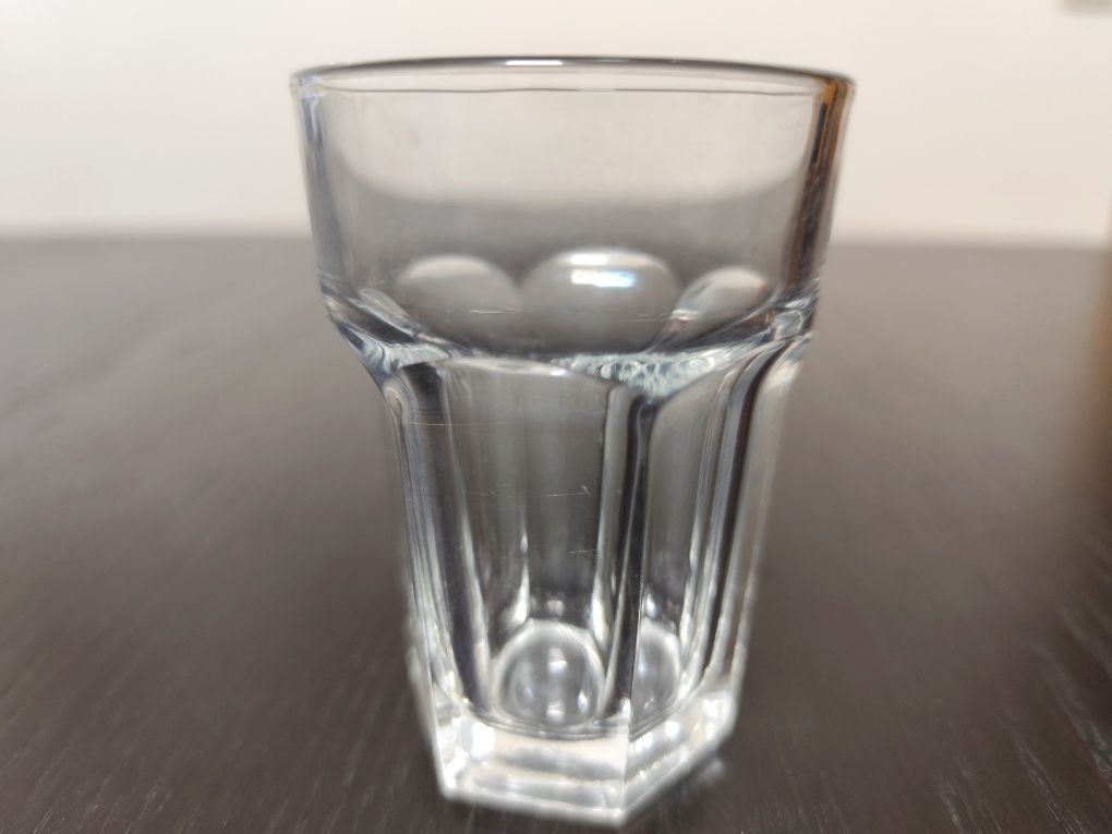 Lote de 4 copos de vidro pequenos (10 cl)
