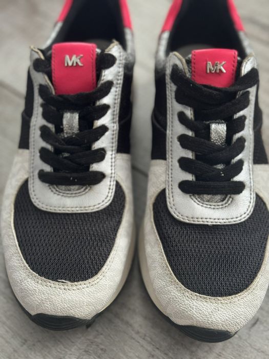 Жіночі кросівки Michael kors