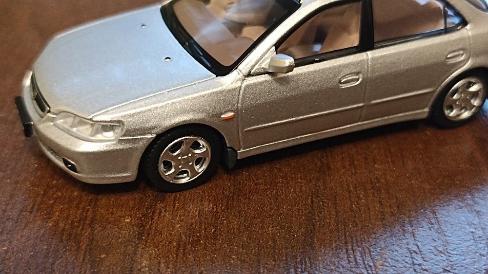 Колекційна модель honda accord 1/64