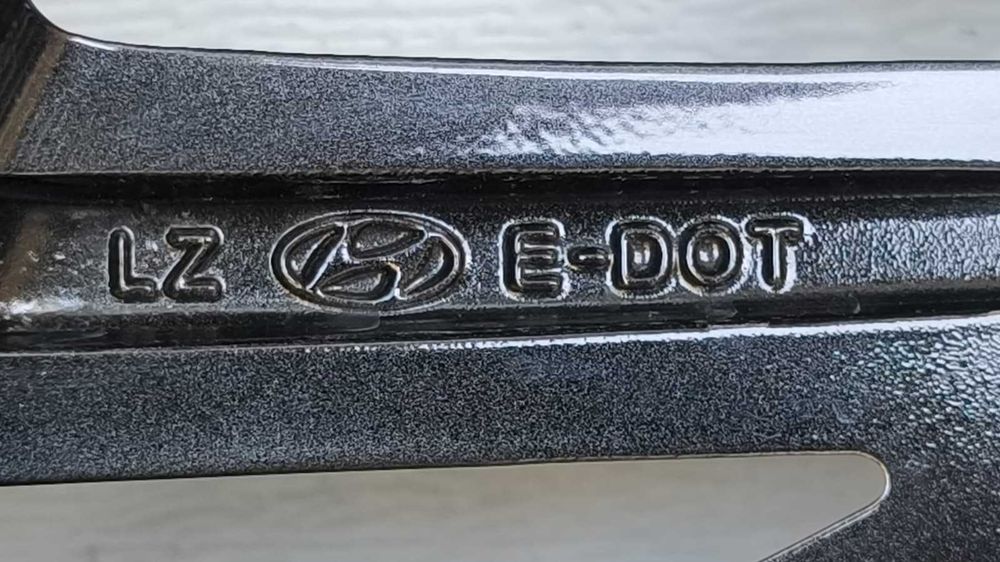 Felgi aluminiowe Hyundai i 20 Kia 17" 4x100 Et54 (OL682F)