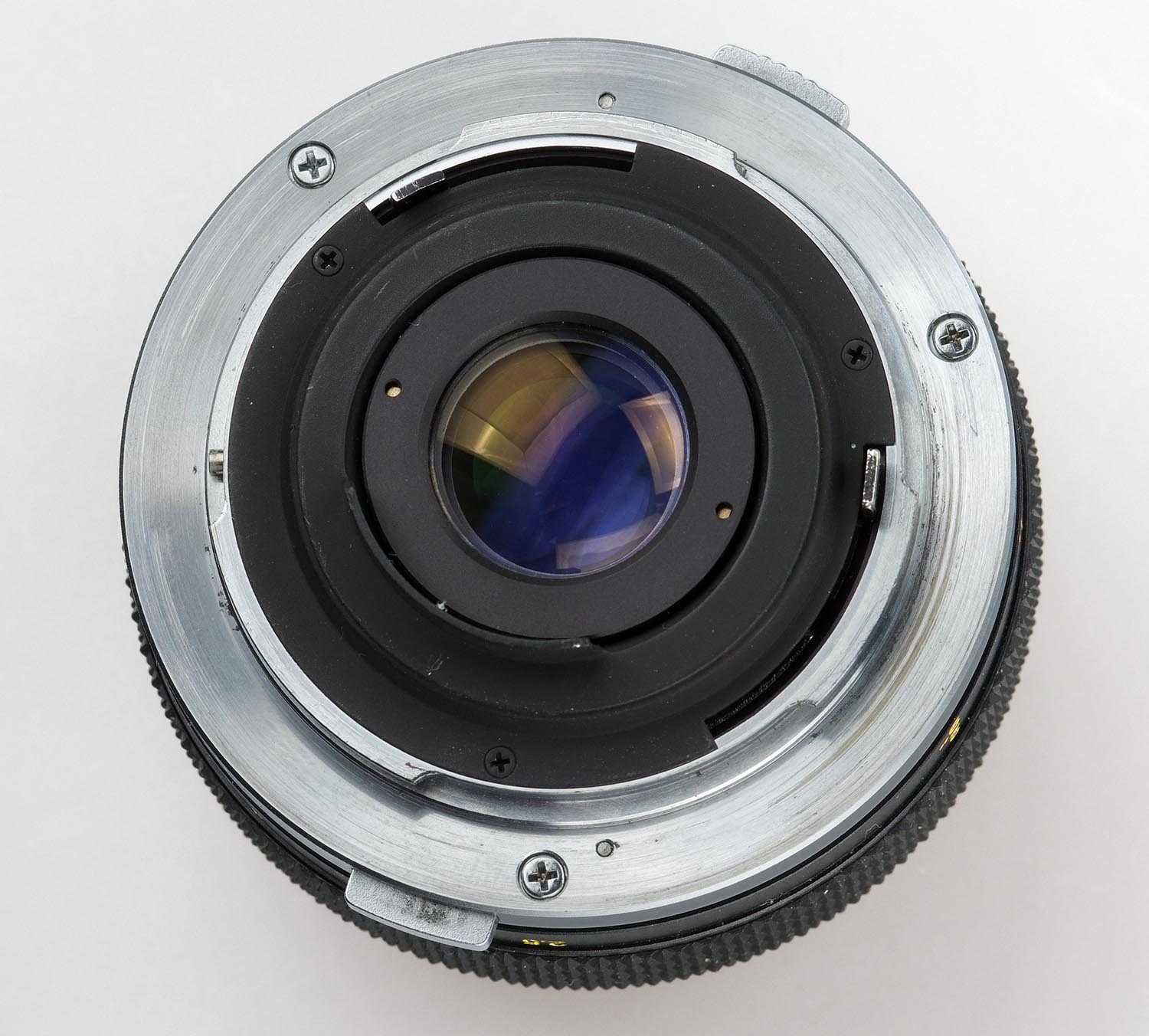 Olympus Zuiko MC Macro 50/3,5 компактна макро50-ка з красивим малюнком