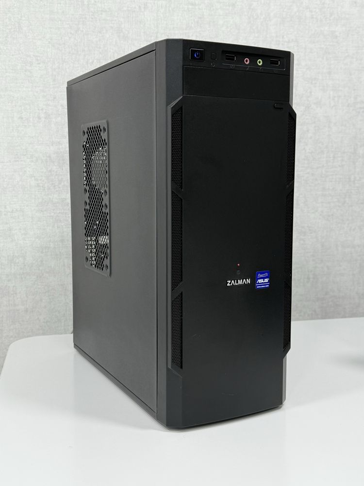 Фірмовий корпус Zalman