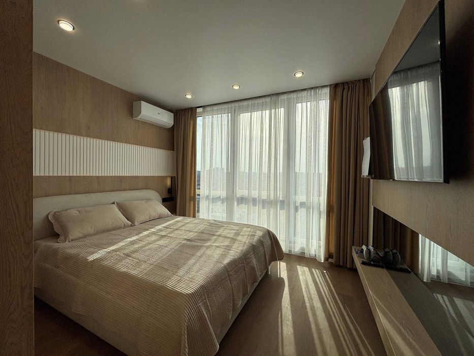 Продається ЗДАНА смарт-квартира з ремонтом. Озеро.