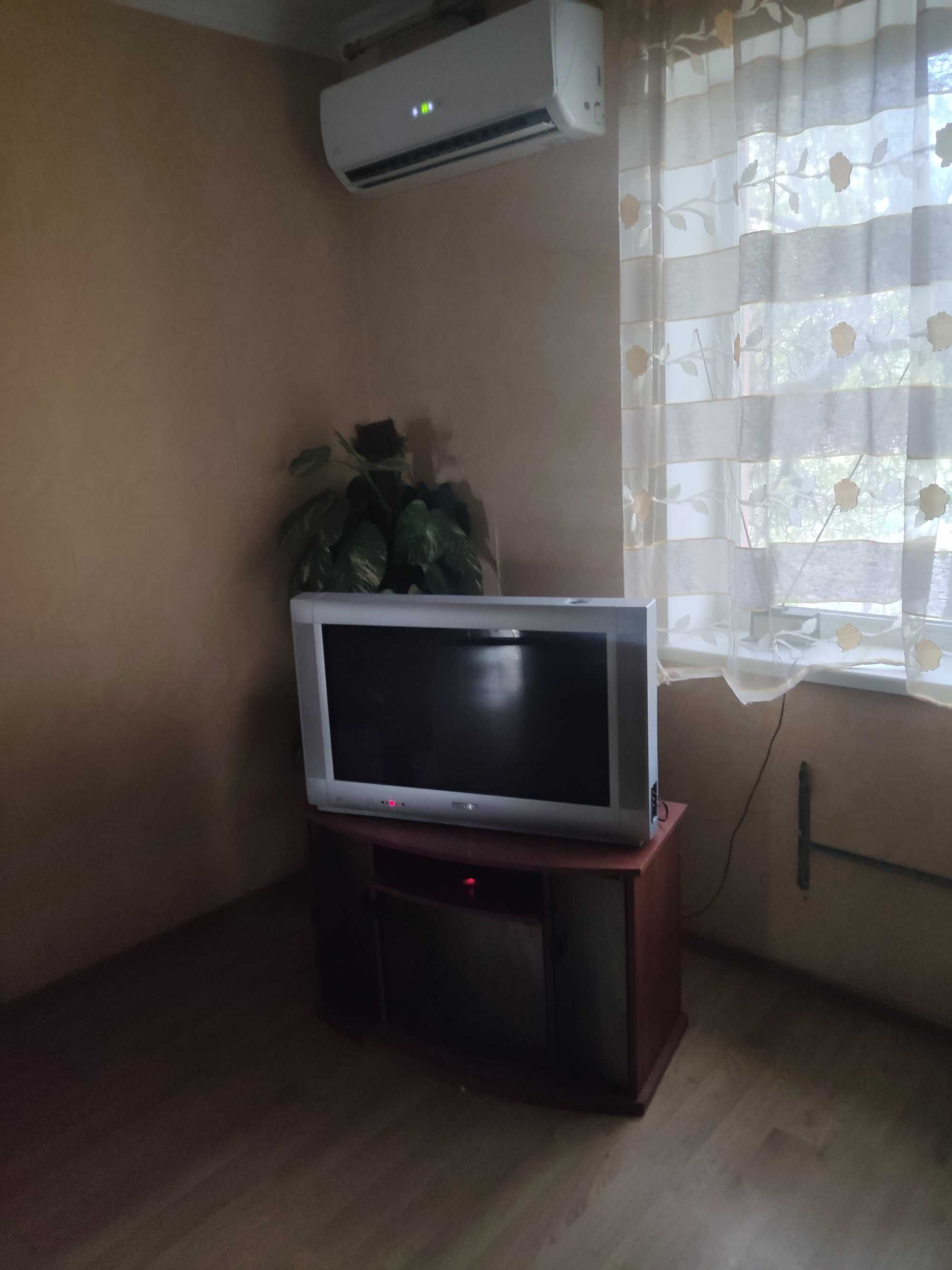 Куренівка, вул. Фруктова Подільський район.  Здаю подобово.