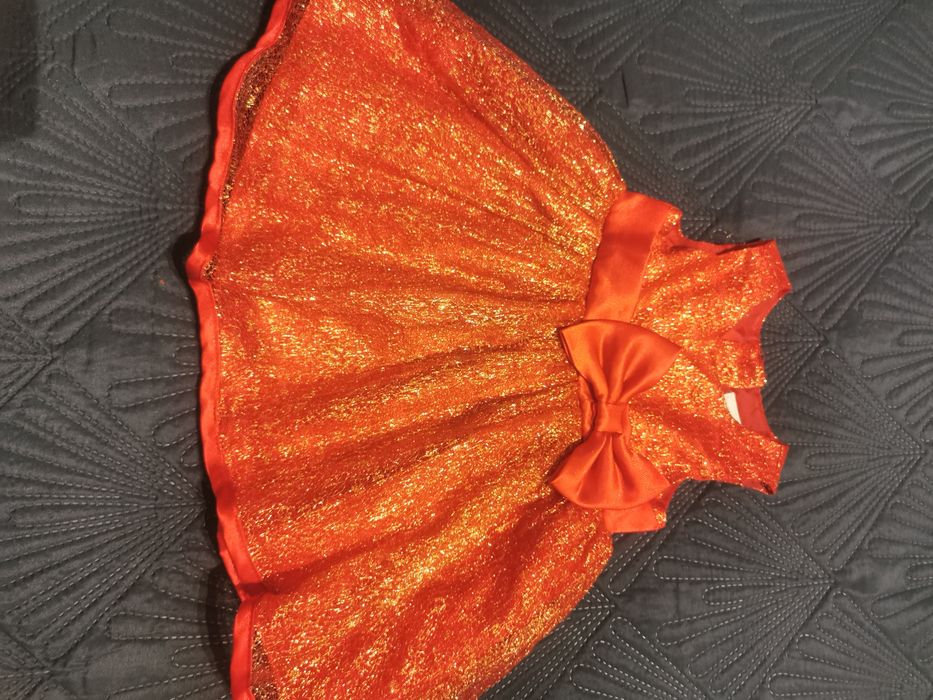 Wizytowa sukienka 3-6msc