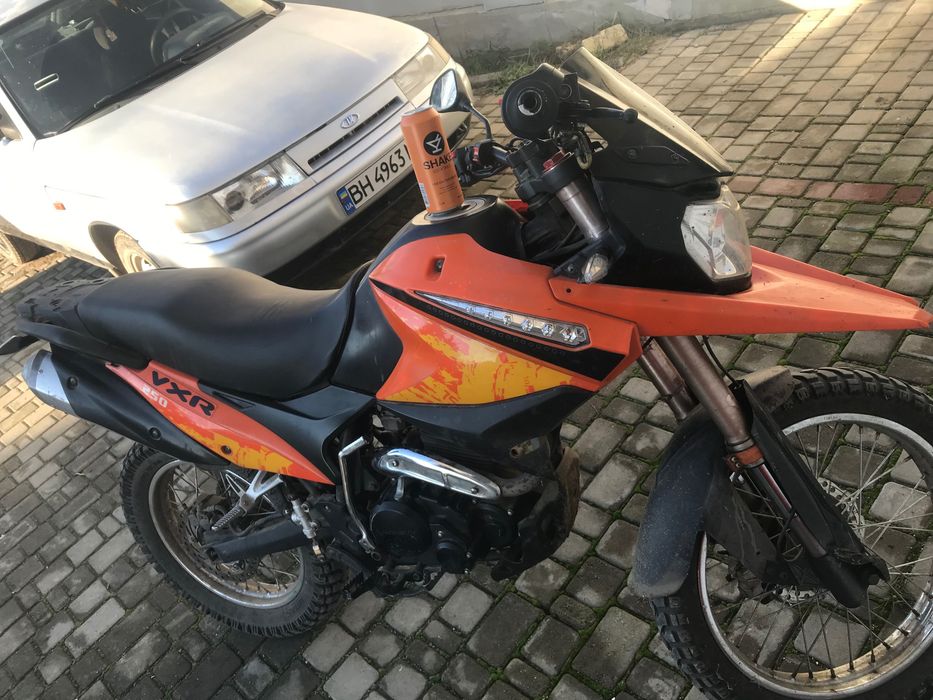 Продам эндуро 250 кубов 17000 пробега с переоформлением