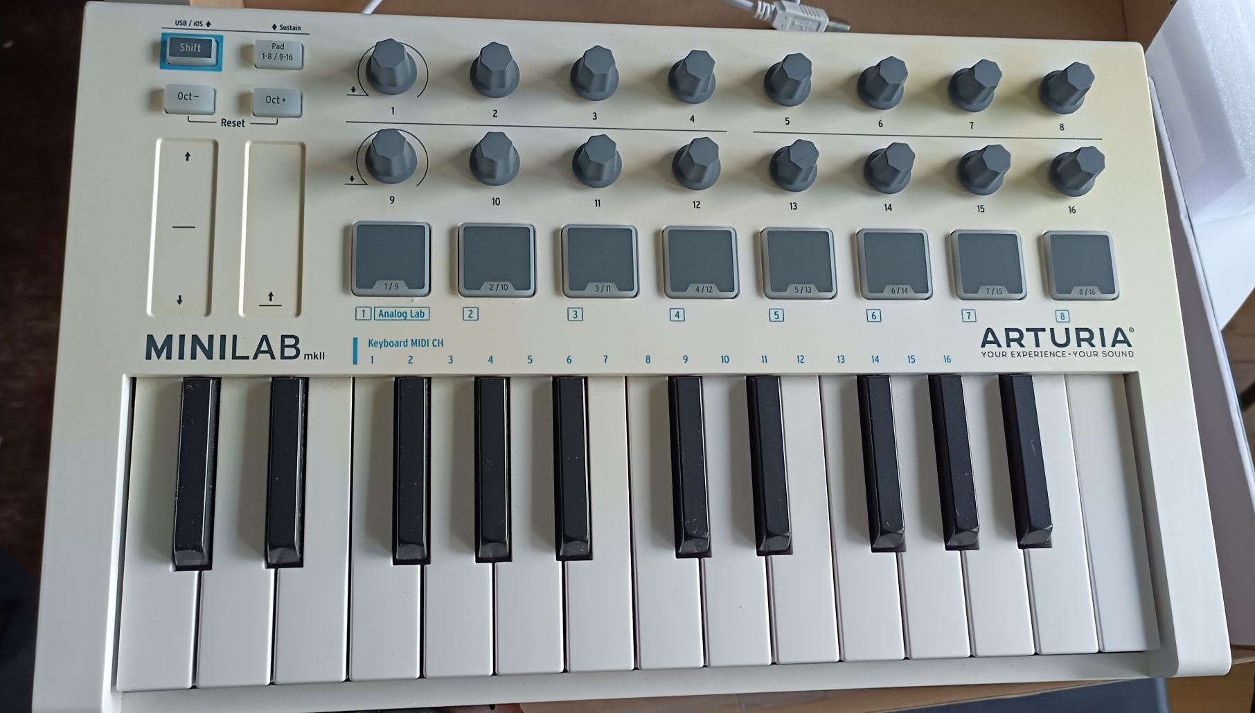 Kontroler MIDI Arturia Minilab Mk II
