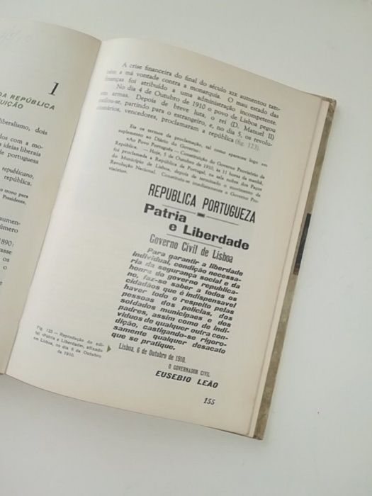 História e Geografia LIVRO ANTIGO