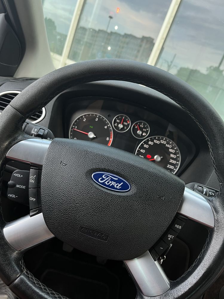 Ford Focus MK2 GHIA