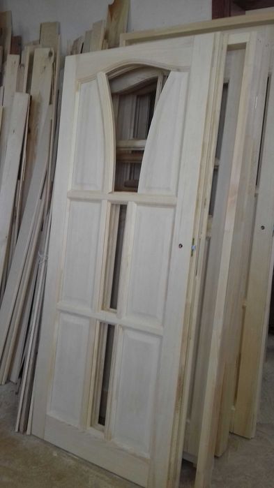 Drzwi drewniane sosnowe wewnętrzne