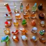 Miniaturki perfum, mini kolekcja (26 szt.).
