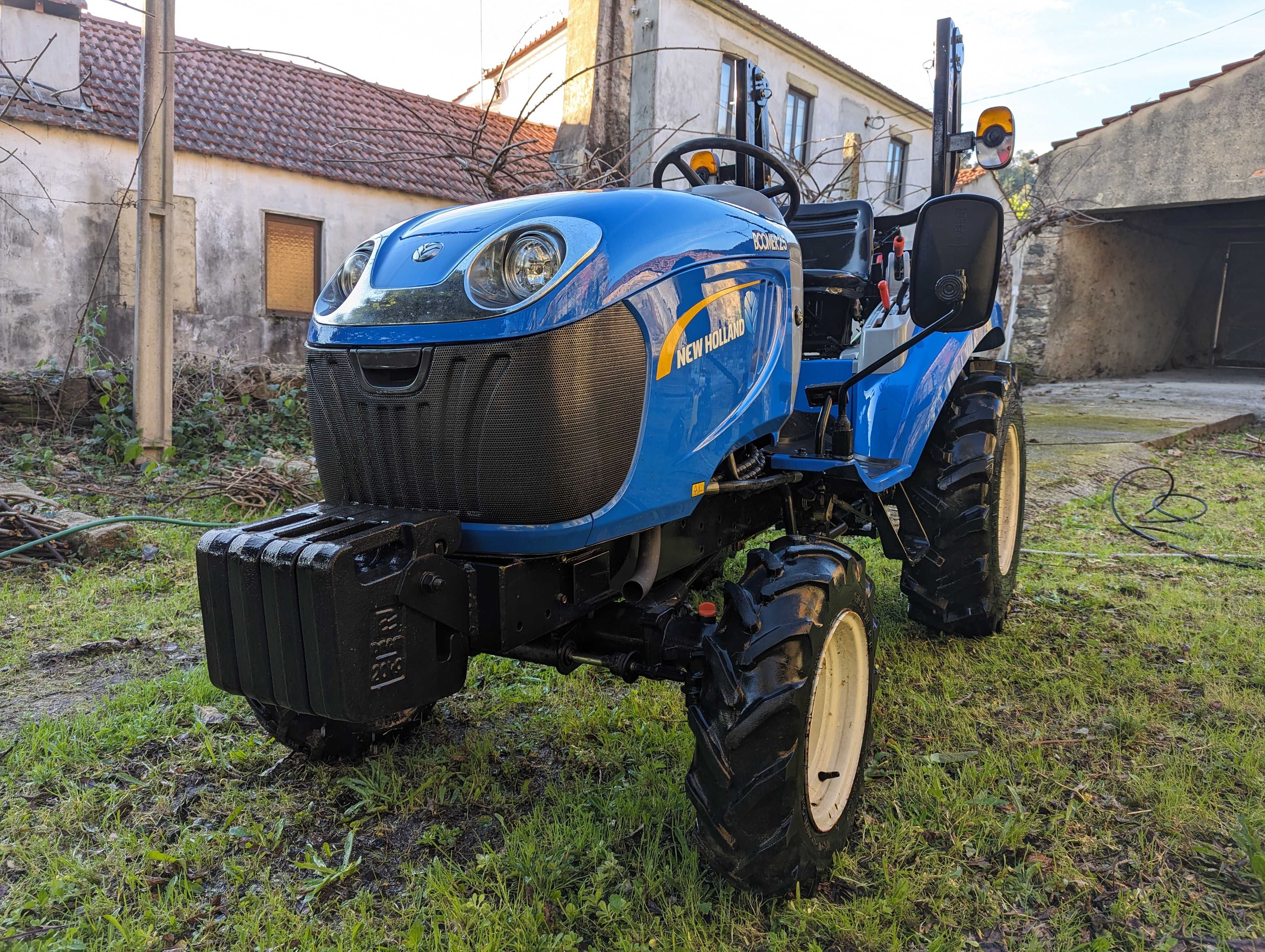 New Holland Boomer 25