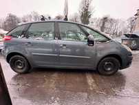 Citroen C4 Picasso błotniki lewy prawy