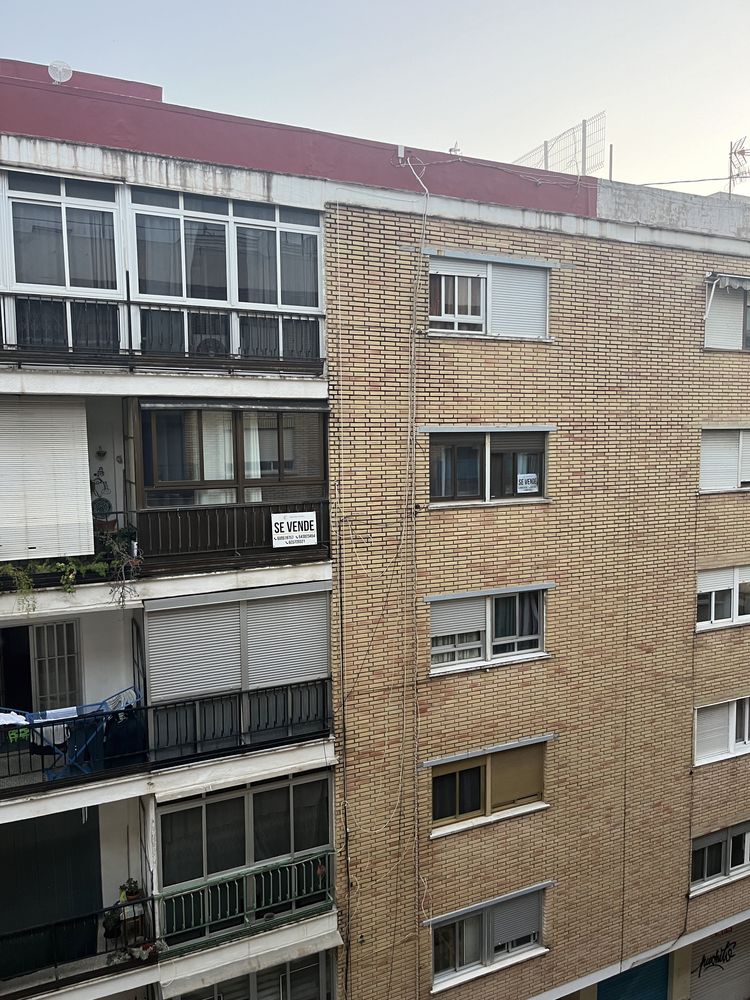 Поиск и продажа ,  квартир и домов в Испании