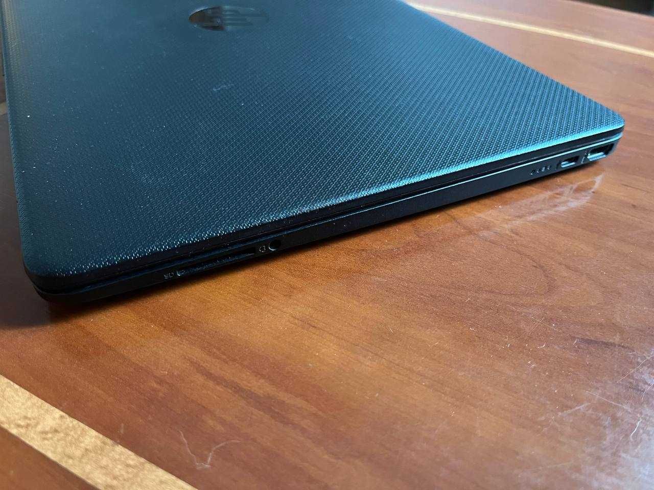 Laptop HP 15s Ryzen 5-5500/32GB/960/IPS/Black