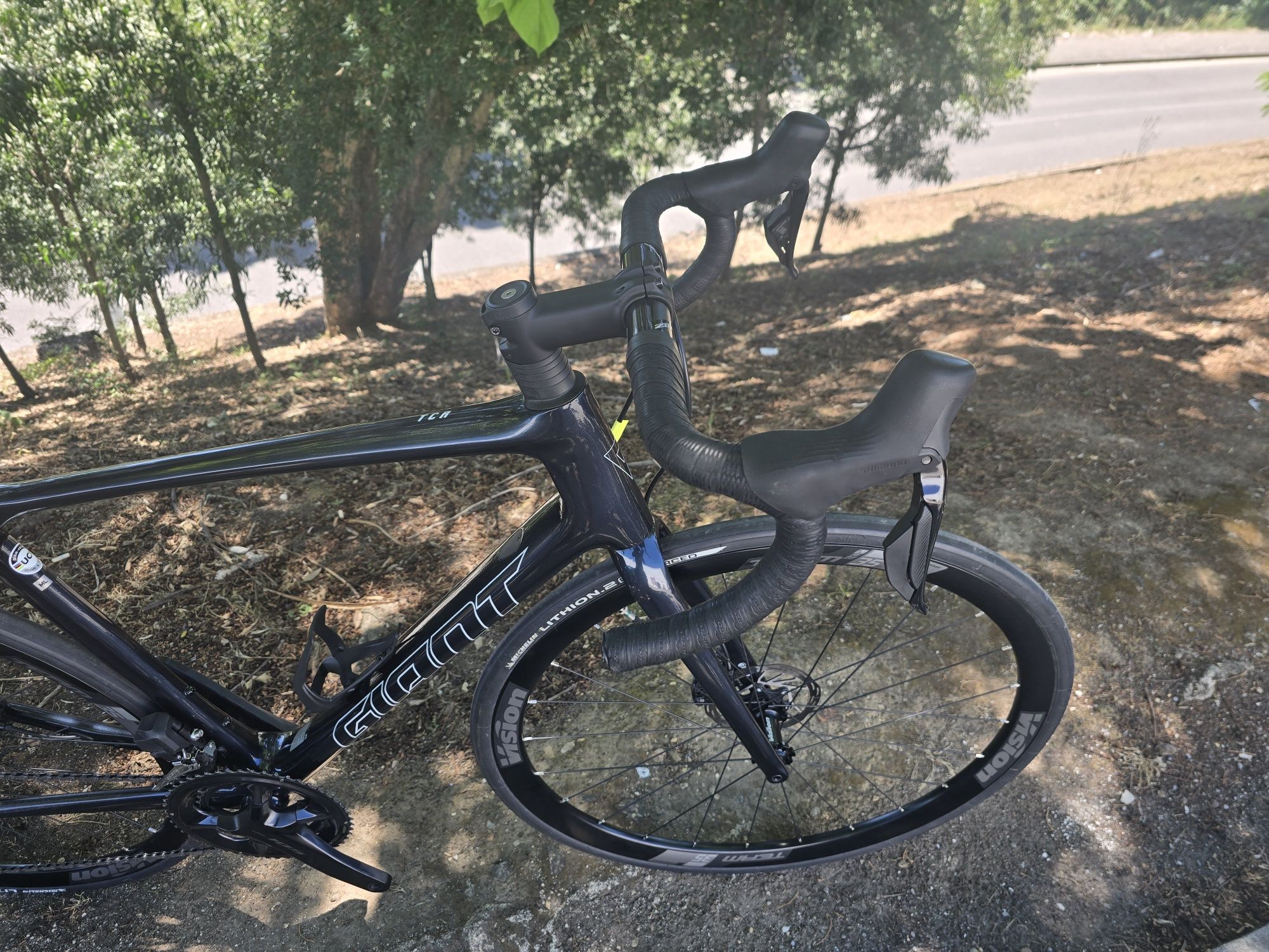 Giant carbono 105 di2 12x2v semi nova