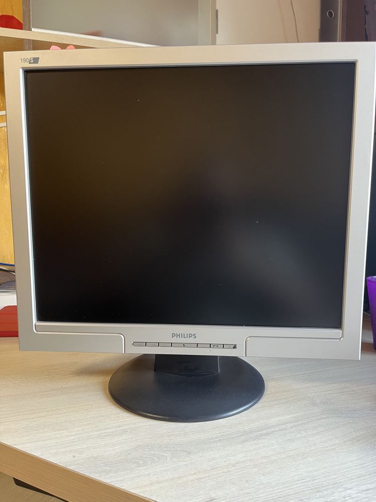 Монитор Philips 19”