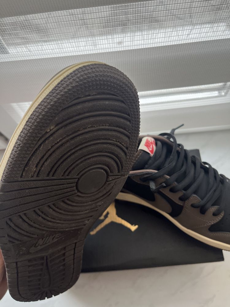 Nike air jordan 1 x Traviss Scott