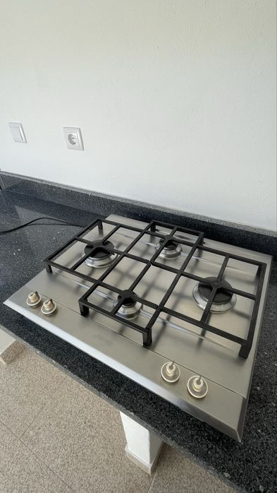 Placa a gás SMEG P164X em inox – 4 queimadores – excelente estado