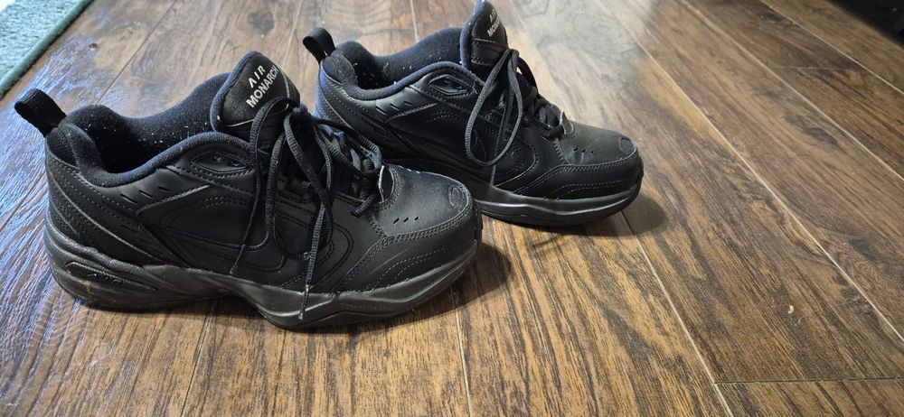 NIKE Lifestyle Air Monarch IV Extra 40.5 Wide na gwarancji