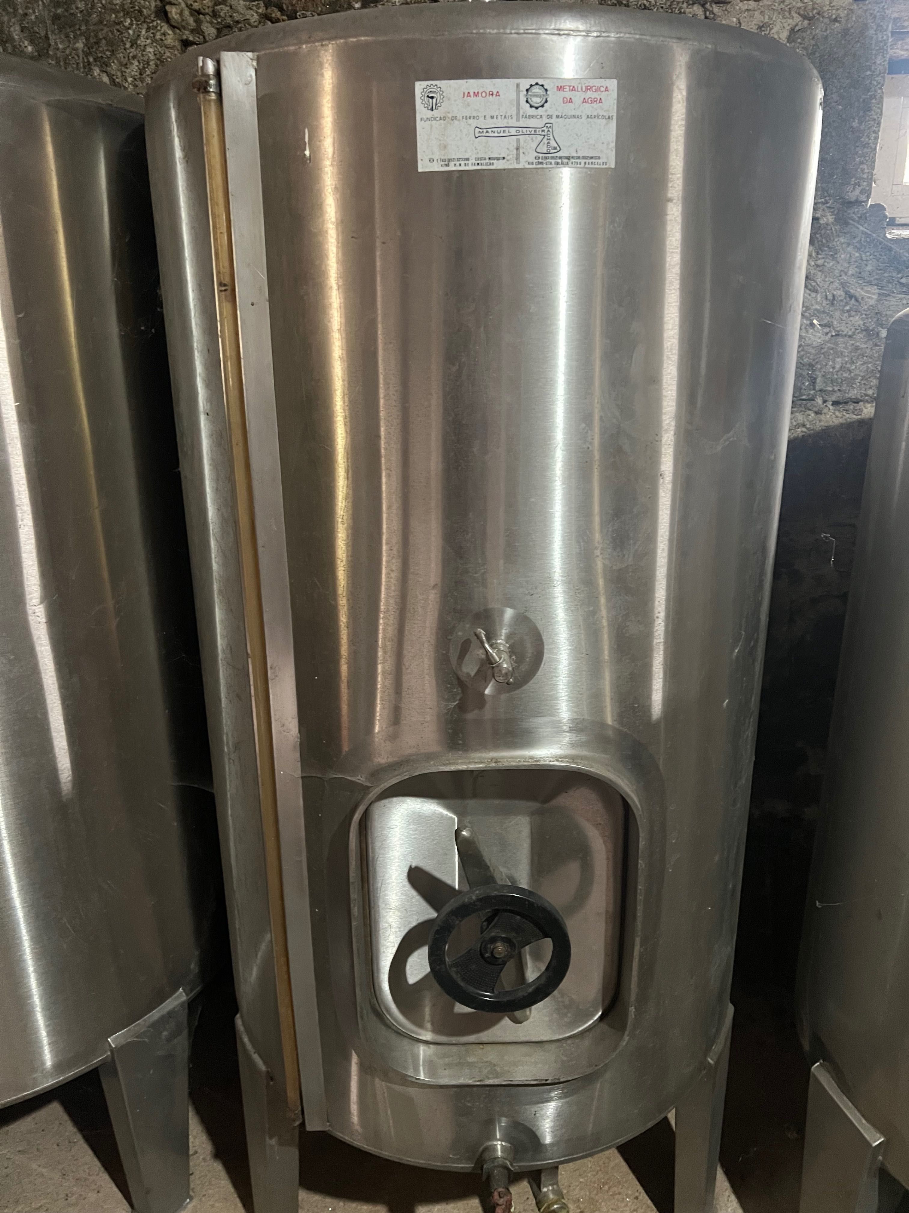 Cuba Inox 750 Litros Porta Lateral