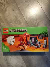 LEGO® Minecraft® 21255 Zasadzka w portalu do Netheru
Zasadzka w portal